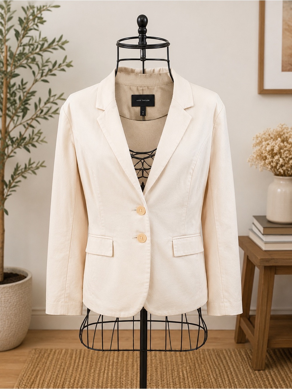 le chateau Cream Single-Breasted Blazer